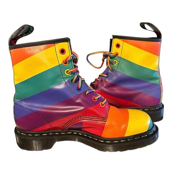 Dr. Martens Rainbow Pride 8-eye combat boots, women’s size 8 US / 6 UK / 39 EU - Picture 3 of 9